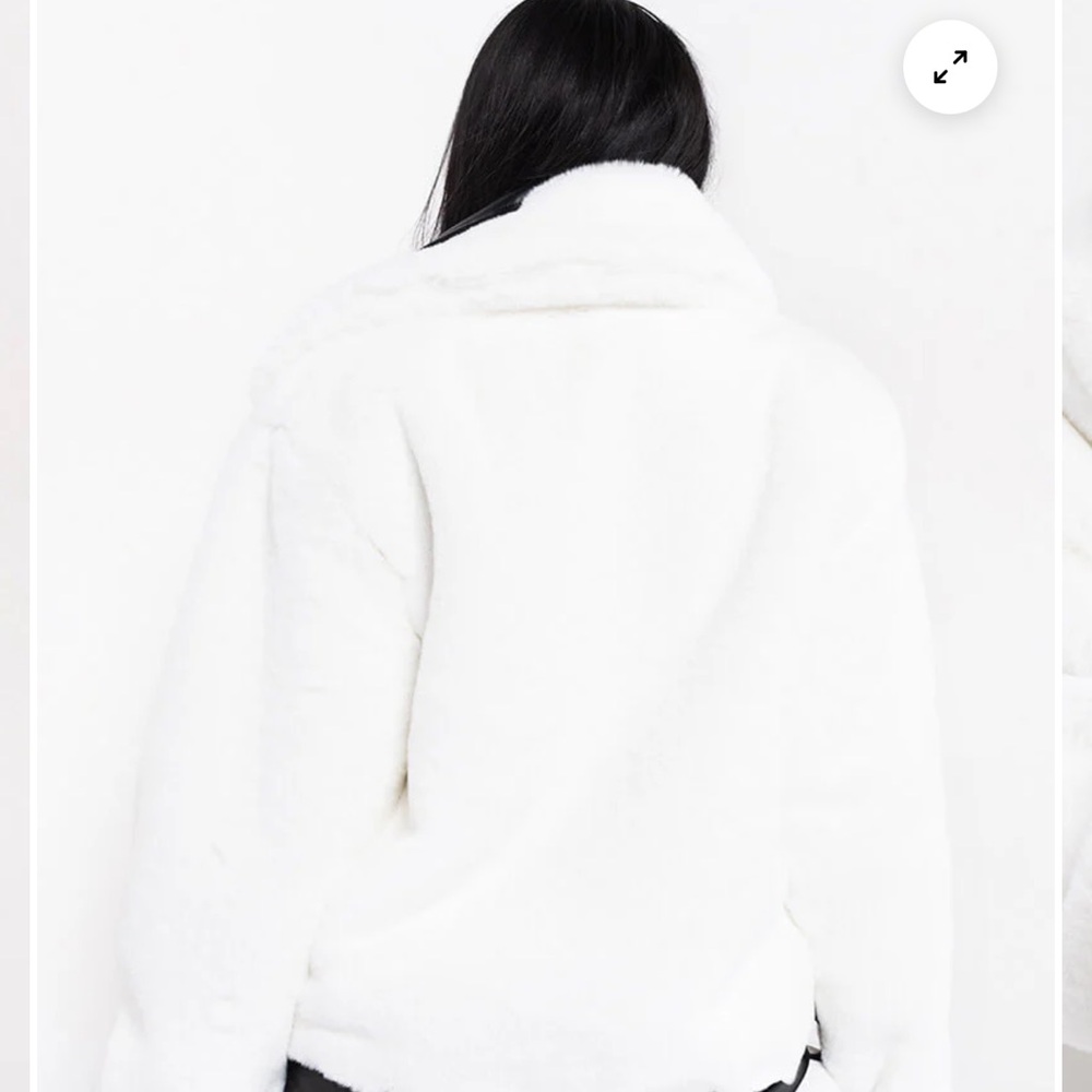 The Akira Label Montego white Faux Fur Biker Jacket Women’s Small NEW - Picture 3 of 16